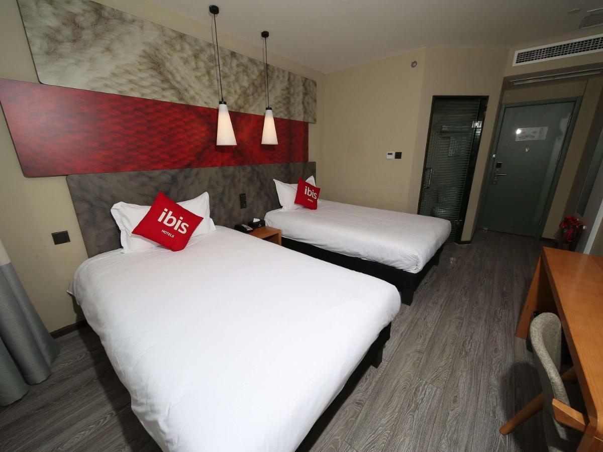 Ibis Chengdu Meizhou Center Екстериор снимка