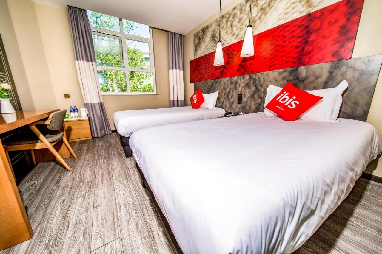 Ibis Chengdu Meizhou Center Екстериор снимка