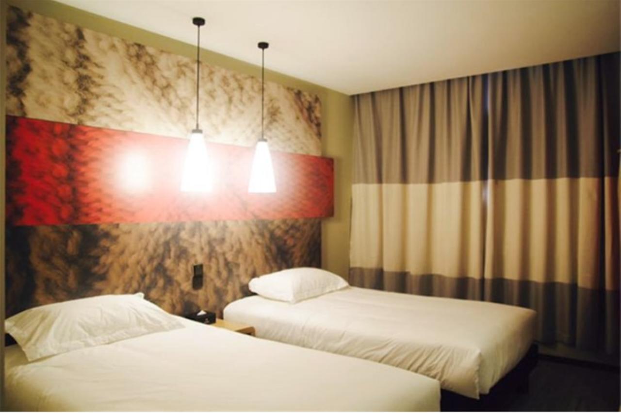 Ibis Chengdu Meizhou Center Екстериор снимка