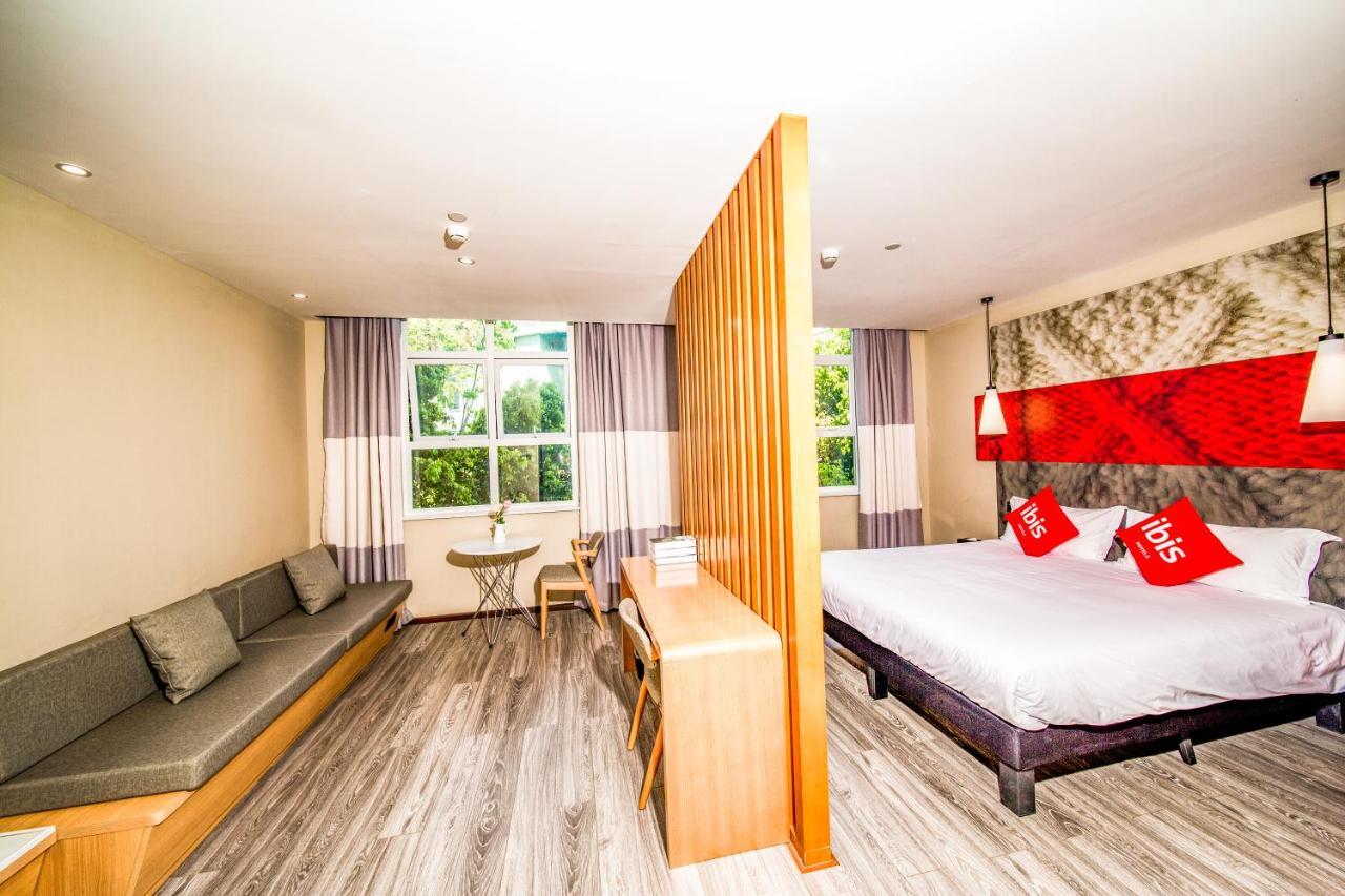 Ibis Chengdu Meizhou Center Екстериор снимка