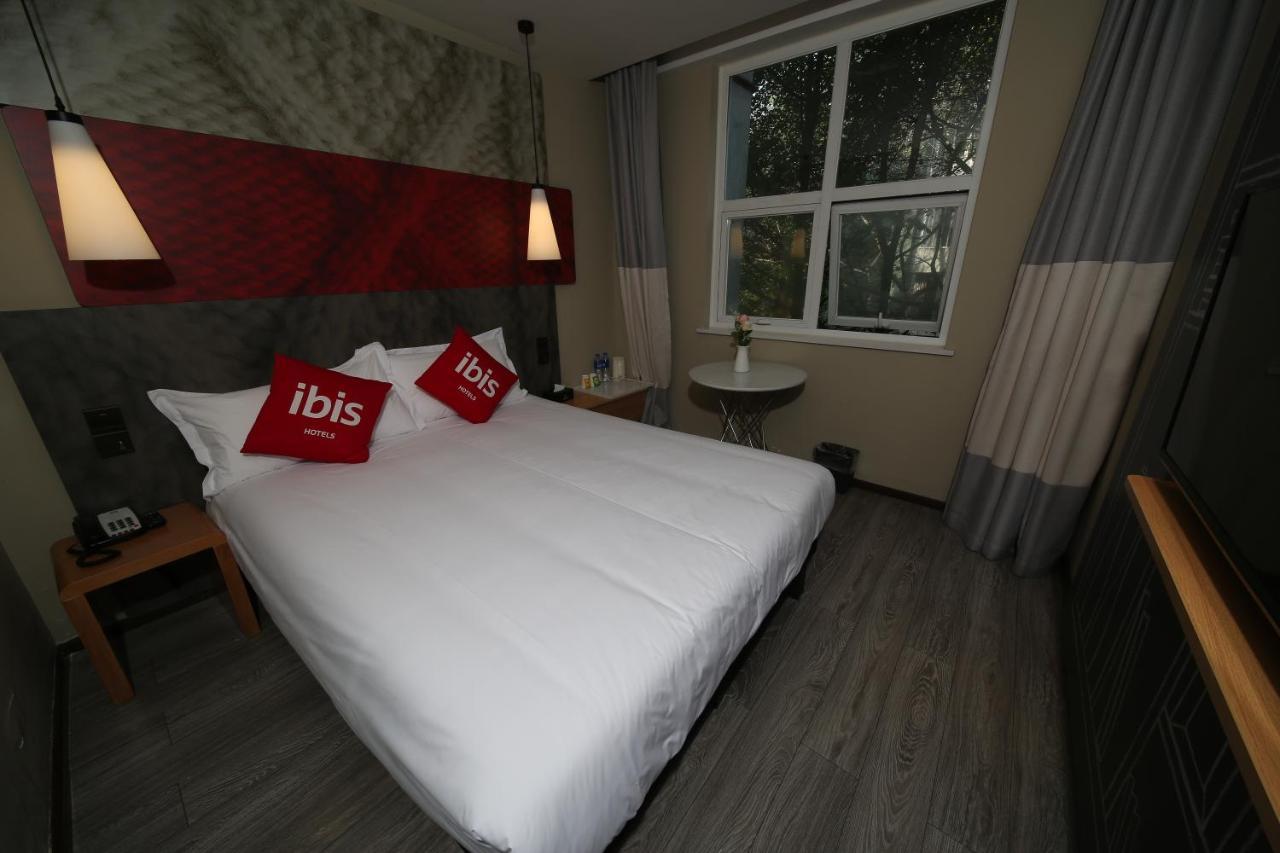 Ibis Chengdu Meizhou Center Екстериор снимка
