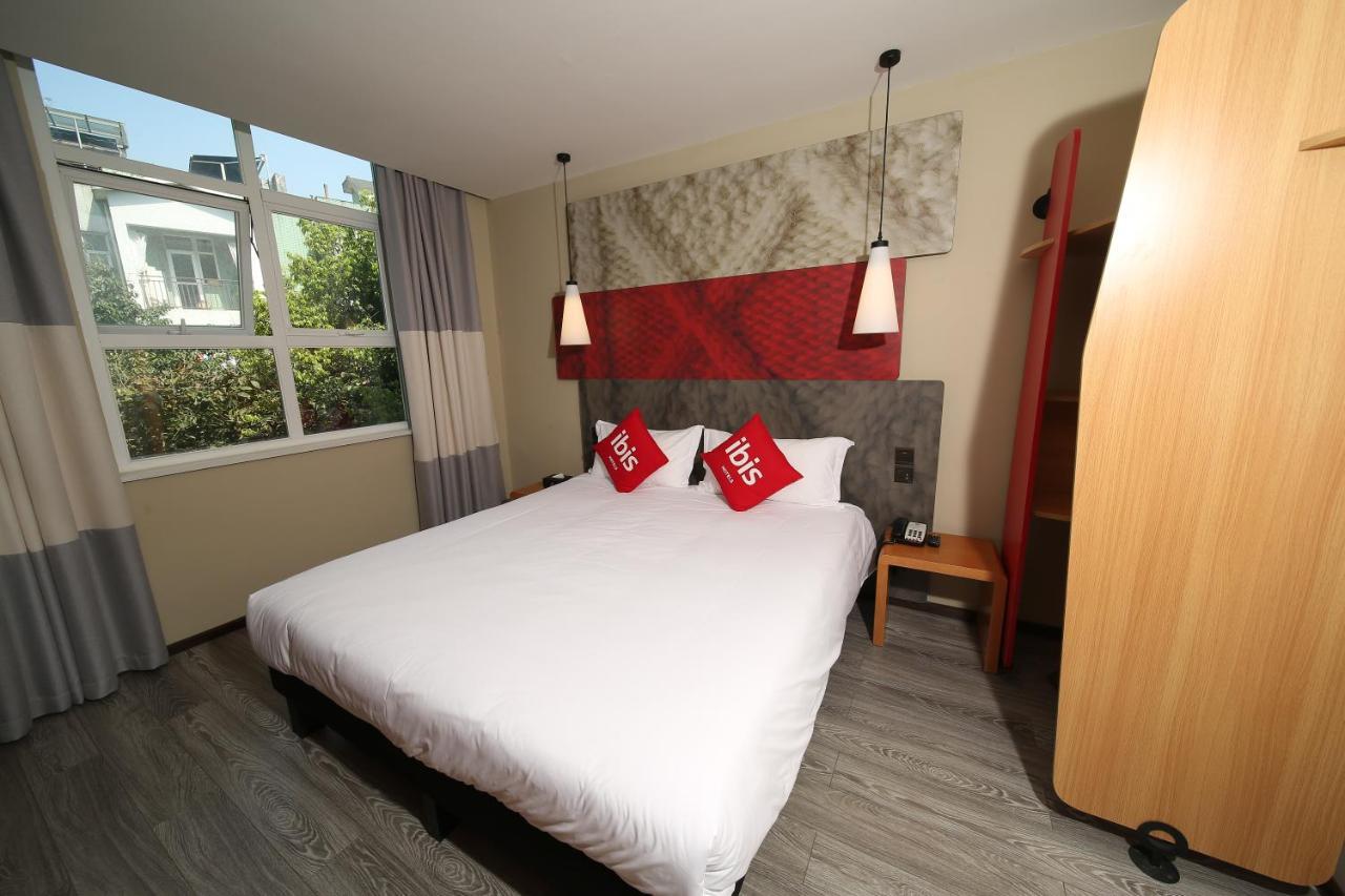 Ibis Chengdu Meizhou Center Екстериор снимка