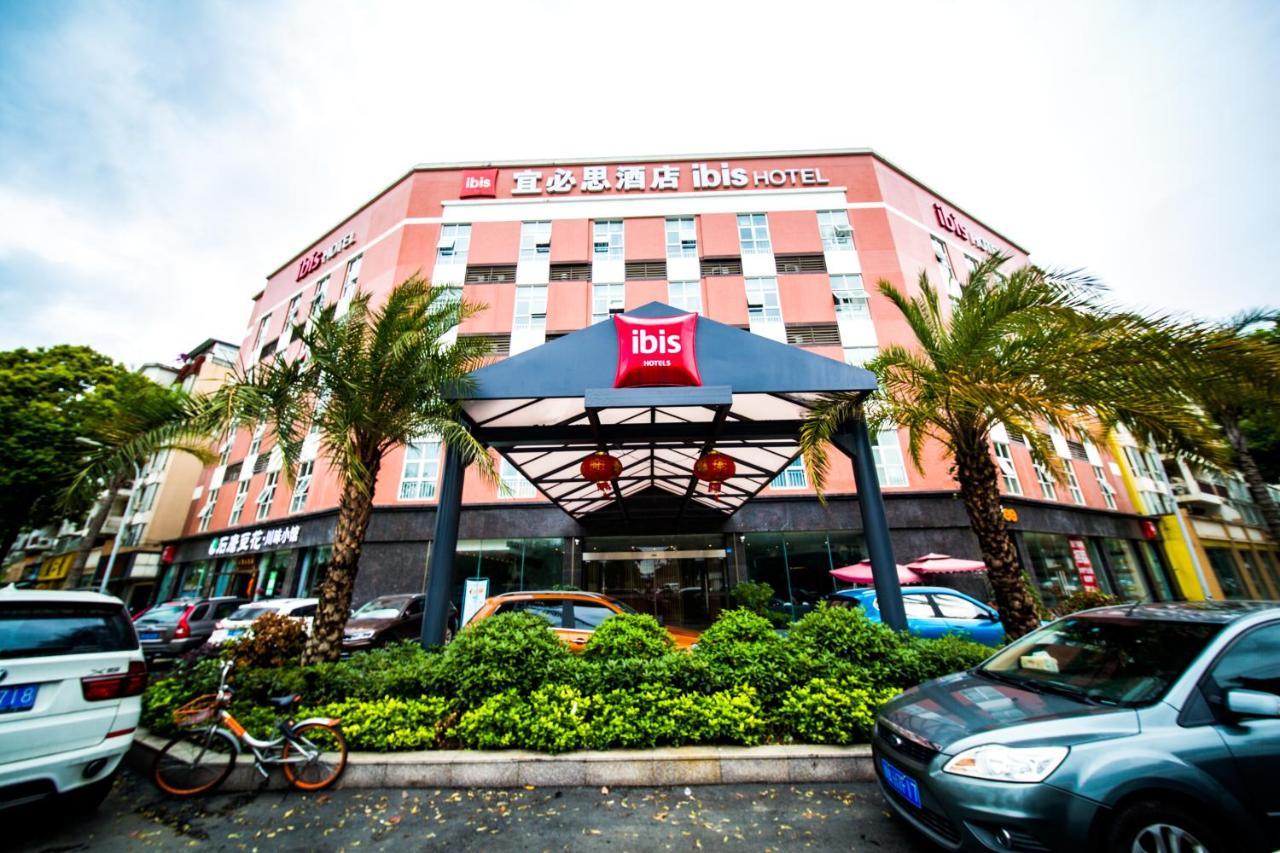Ibis Chengdu Meizhou Center Екстериор снимка
