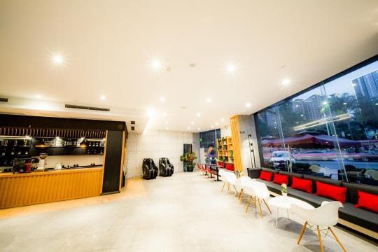 Ibis Chengdu Meizhou Center Екстериор снимка
