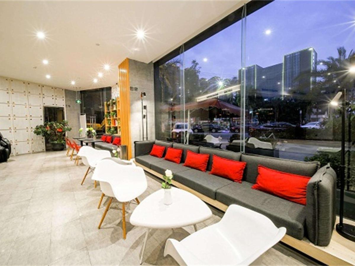 Ibis Chengdu Meizhou Center Екстериор снимка