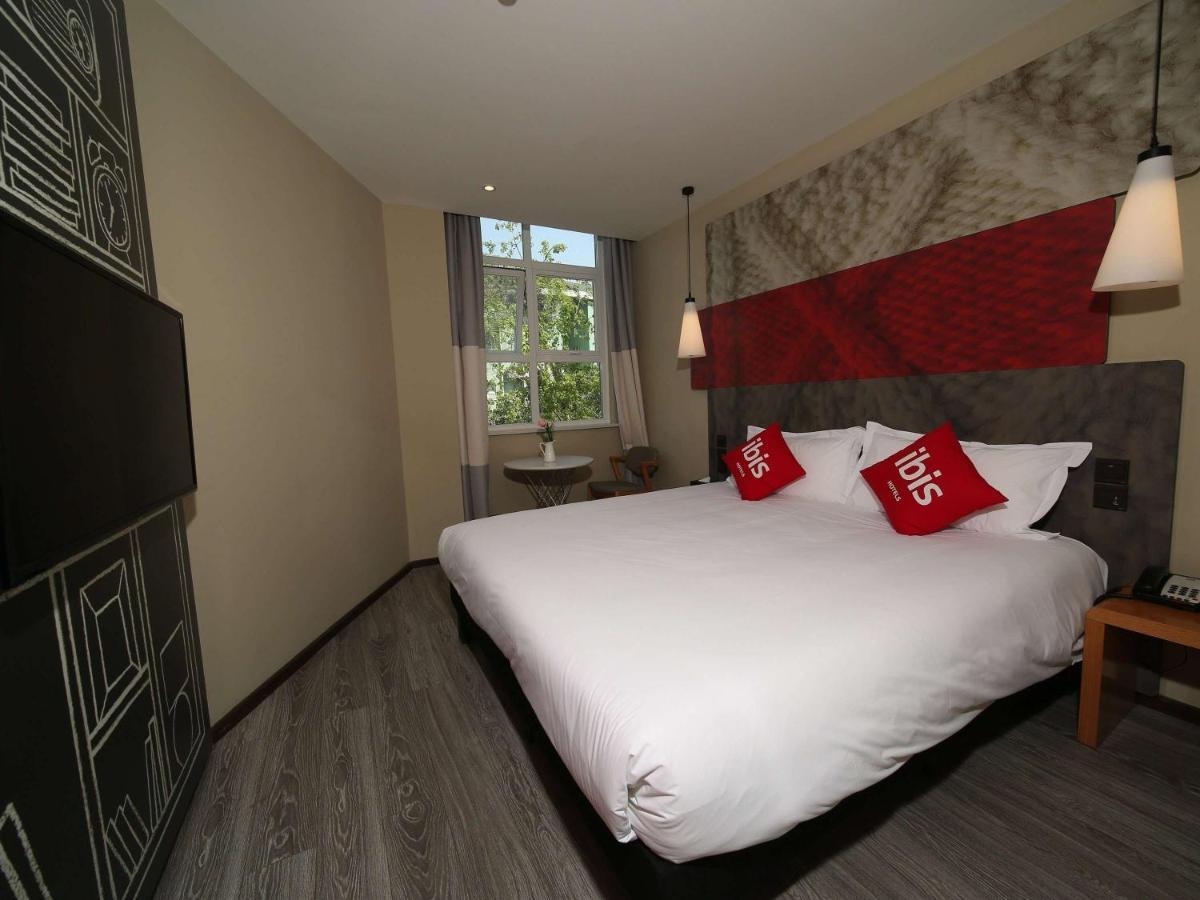 Ibis Chengdu Meizhou Center Екстериор снимка